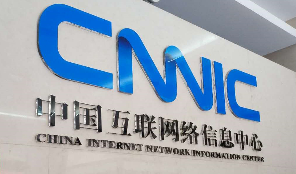 活力中国调研行）航拍江西于都万亩富硒蔬菜产业园 大棚整齐排列蔚为壮观